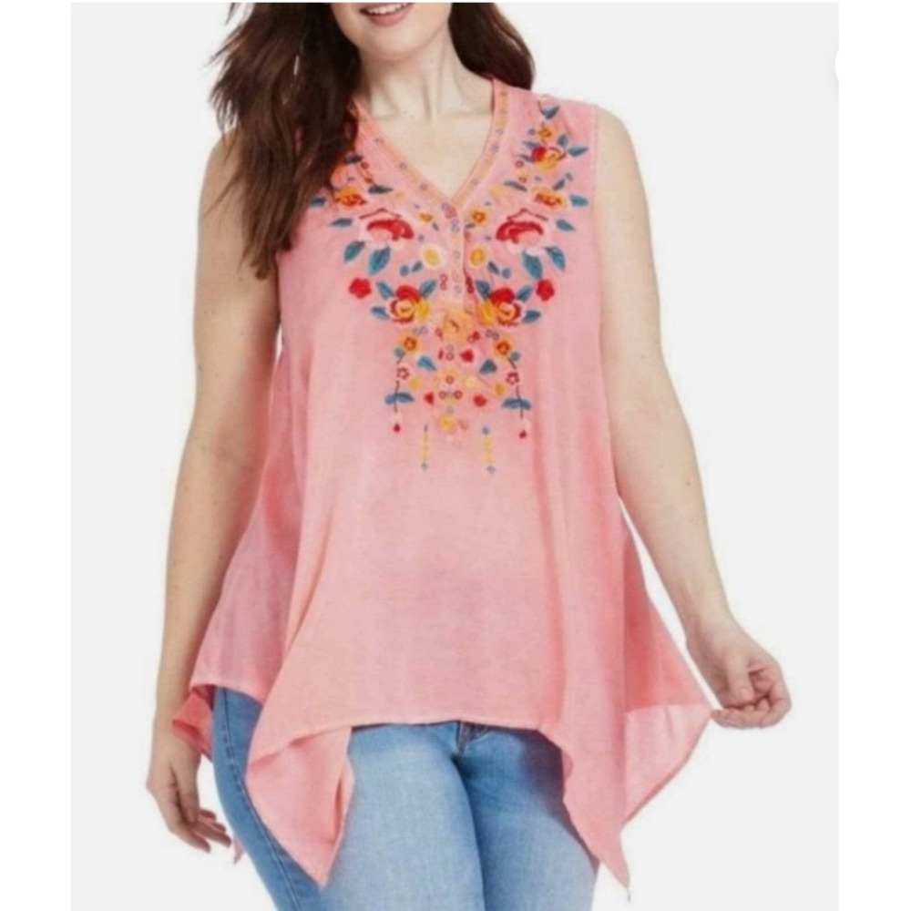 Andree by Unit Pink Floral Embroidered Sleeveless Sharkbite‎ Hem Top Small